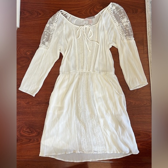 Boho White Lace-Trimmed Dress Size M - Picture 2 of 7